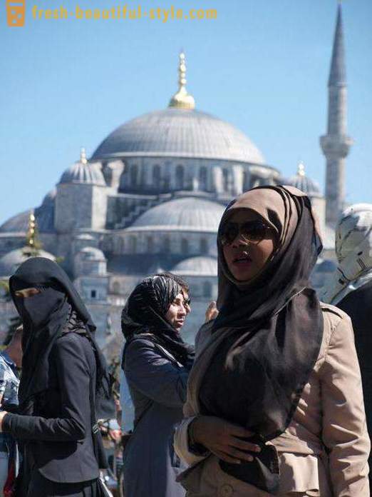 Ποιο είναι το πέπλο; εξωτερικά ενδύματα των γυναικών στις μουσουλμανικές χώρες