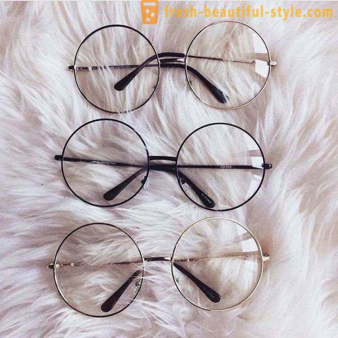 Γυαλιά Branding με διαφανές γυαλί: χαρακτηριστικά, τα μοντέλα και σχόλια