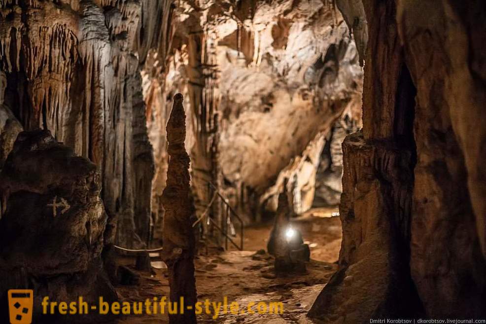 Μια εκδρομή στο μεγαλύτερο συγκρότημα σπήλαιο στην Κροατία