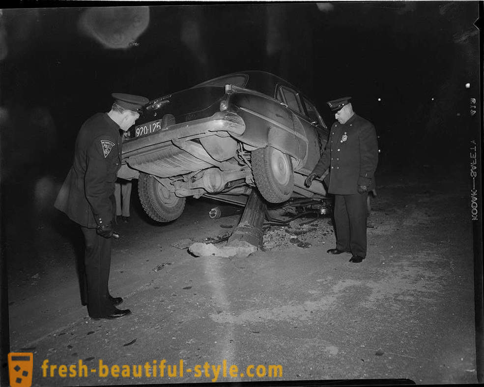 Συλλογή φωτογραφιών των ατυχημάτων στους δρόμους της Αμερικής κατά τα έτη 1930-1950