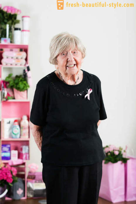 106-year-old Dagny Carlsson από τη Σουηδία - η περίσσεια θηλυκό blogger