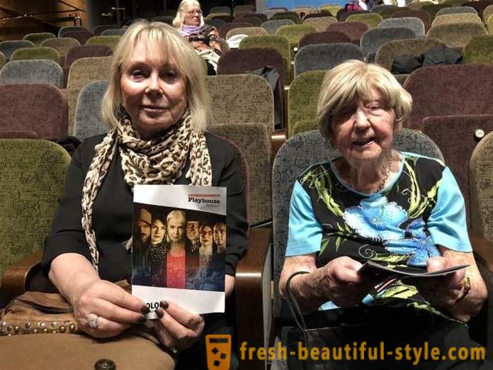 106-year-old Dagny Carlsson από τη Σουηδία - η περίσσεια θηλυκό blogger