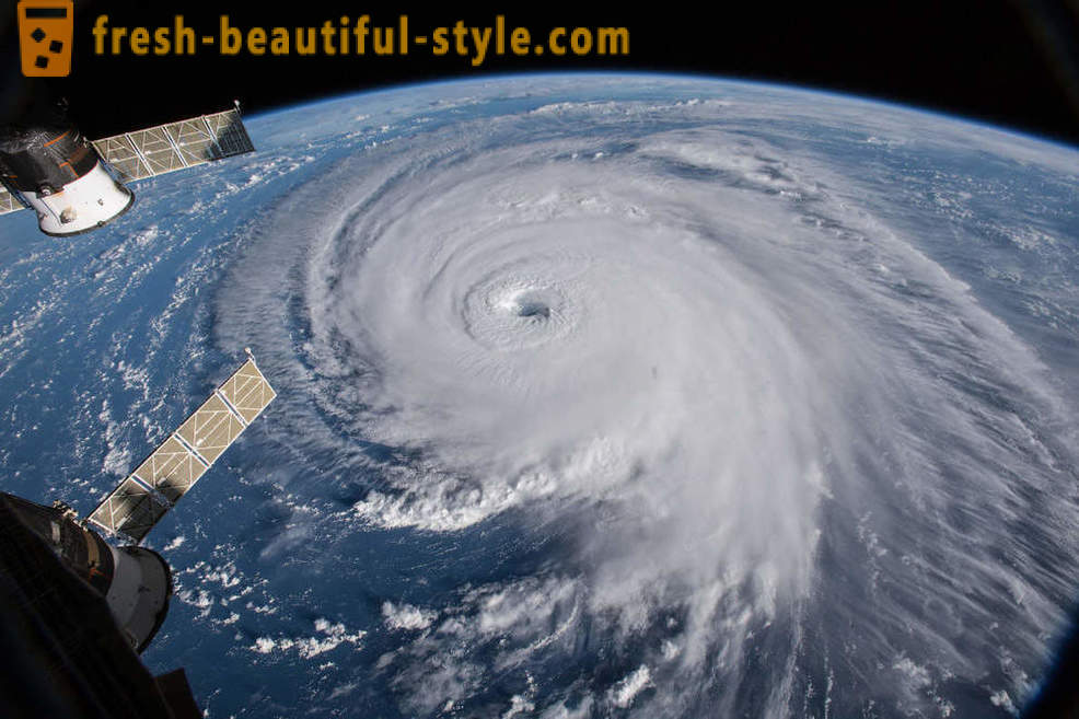 Ο τυφώνας «Φλωρεντία» από το διάστημα