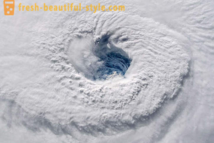 Ο τυφώνας «Φλωρεντία» από το διάστημα