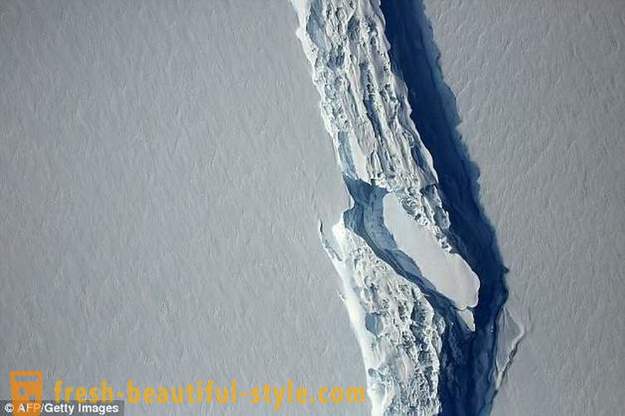 Παγόβουνο από την Ανταρκτική διέκοψε μια έκταση πάνω από δύο της Μόσχας