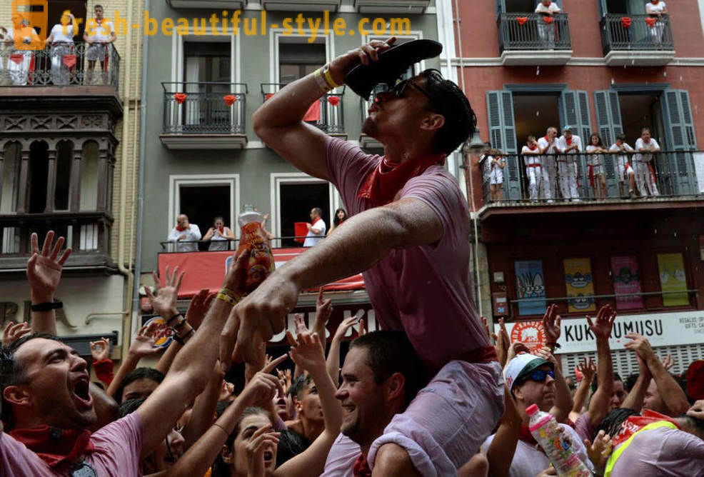 Πώς ήταν η ετήσια λειτουργία των ταύρων στην Παμπλόνα, Ισπανία