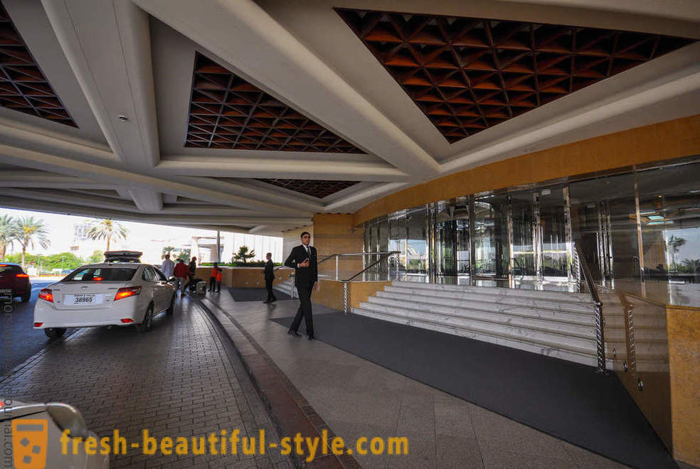 Περπατήστε στο πολυτελές ξενοδοχείο Grand Hyatt Dubai
