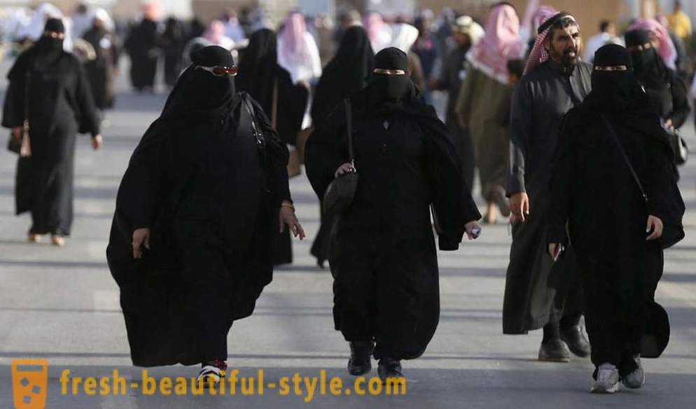 10 πράγματα που δεν μπορείτε να κάνετε με τις γυναίκες στη Σαουδική Αραβία