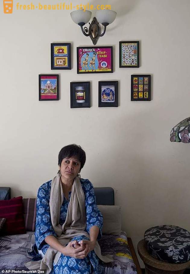 Η ζωή σε μια ινδική αίρεση, γεγονός που καθιστά ακόμα γυναικεία περιτομή