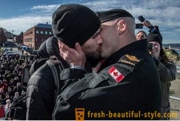 Θρησκευτικές φιλί αποτυπώνονται σε φωτογραφικό φιλμ