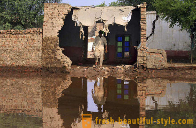 Ιστορική πλημμύρες στην Ινδία και το Πακιστάν
