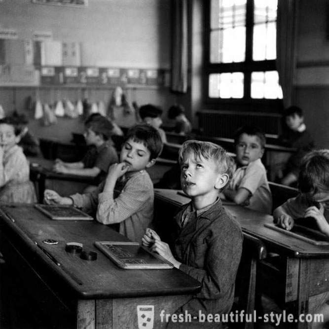 Τα παιδιά στην φωτογραφία εικόνα από τον Robert Doisneau