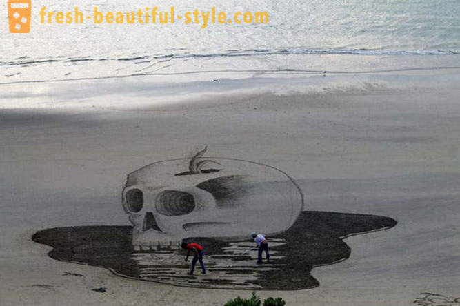 3D-σχέδια πάνω στην άμμο