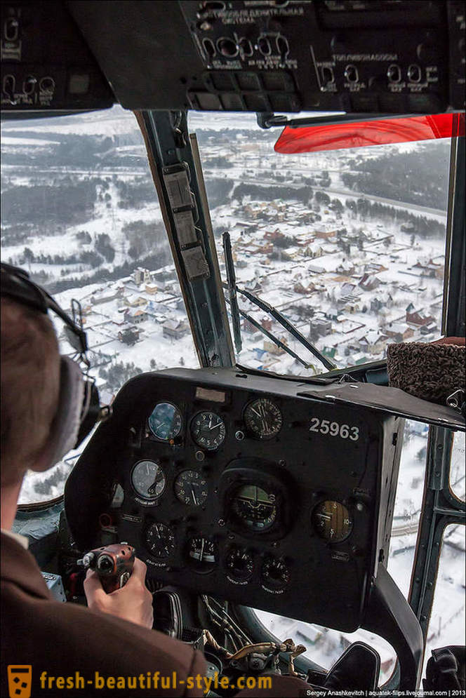 Πετώντας με ελικόπτερο Mi-8 στο Σουργκούτ χιόνι