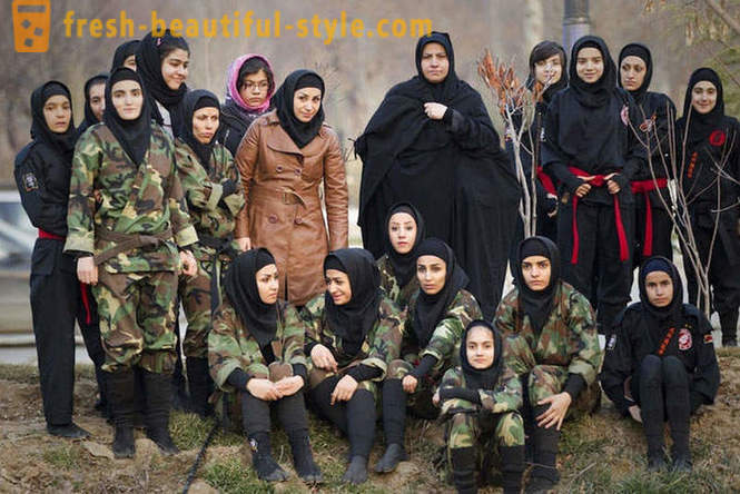 Ιρανική γυναικεία νίντζα