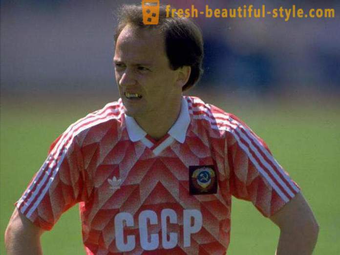 Igor Belanov, ποδοσφαιριστής: βιογραφία, αθλητικά καριέρα