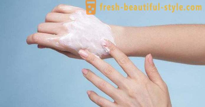 Φολιδωτό δέρμα στο πρόσωπο και τα χέρια: πιθανές αιτίες και τα χαρακτηριστικά της φροντίδας