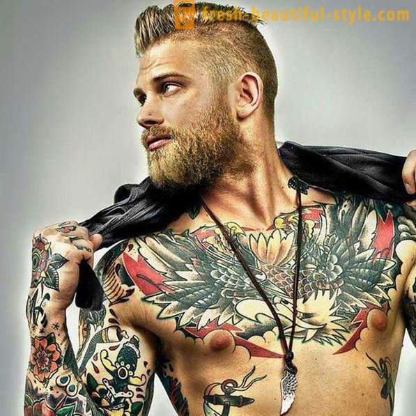 Τατουάζ ανδρών στο στήθος του, και τα χαρακτηριστικά τους