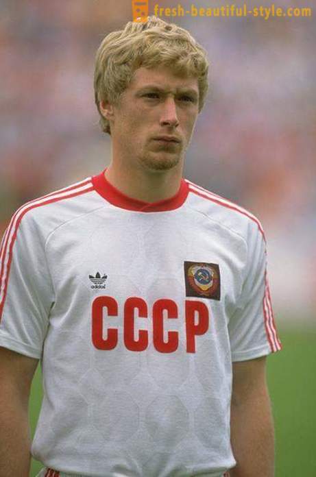 Alex Mickle, Ουκρανικά ποδοσφαιριστής: βιογραφία, την οικογένεια, σπορ καριέρα