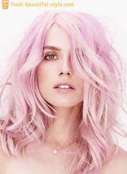 Ροζ μαλλιά: πώς μπορεί να επιτευχθεί το επιθυμητό χρώμα;