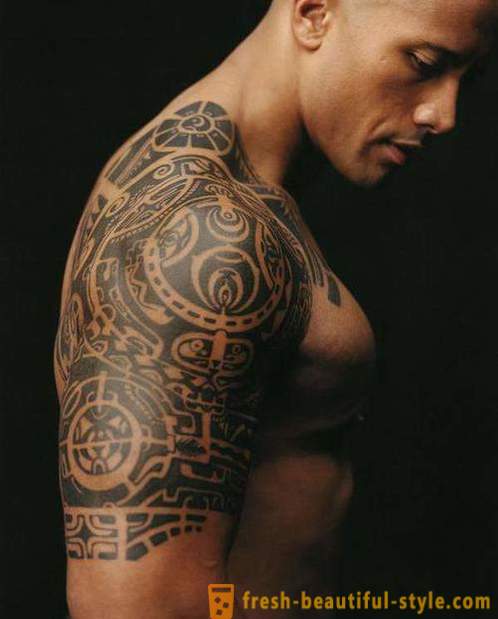 Τατουάζ στο αντιβράχιο του - η επιλογή ισχυρών ανδρών