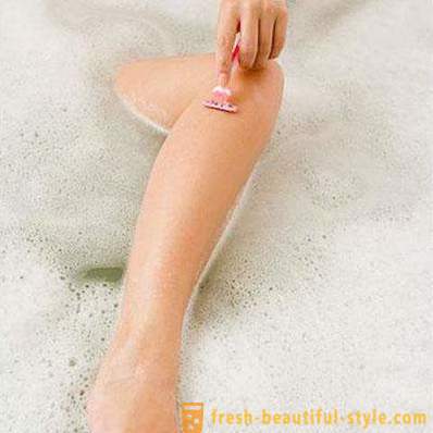 Πώς να ξυρίσετε τα πόδια σας; Η καλύτερη ξυρίσετε τα πόδια σας