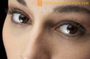 Οι ρυτίδες κάτω από τα μάτια: πώς να αφαιρέσετε και να αποτρέψει την πρόωρη εμφάνιση;